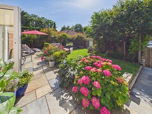 REAR GARDEN- click for photo gallery
